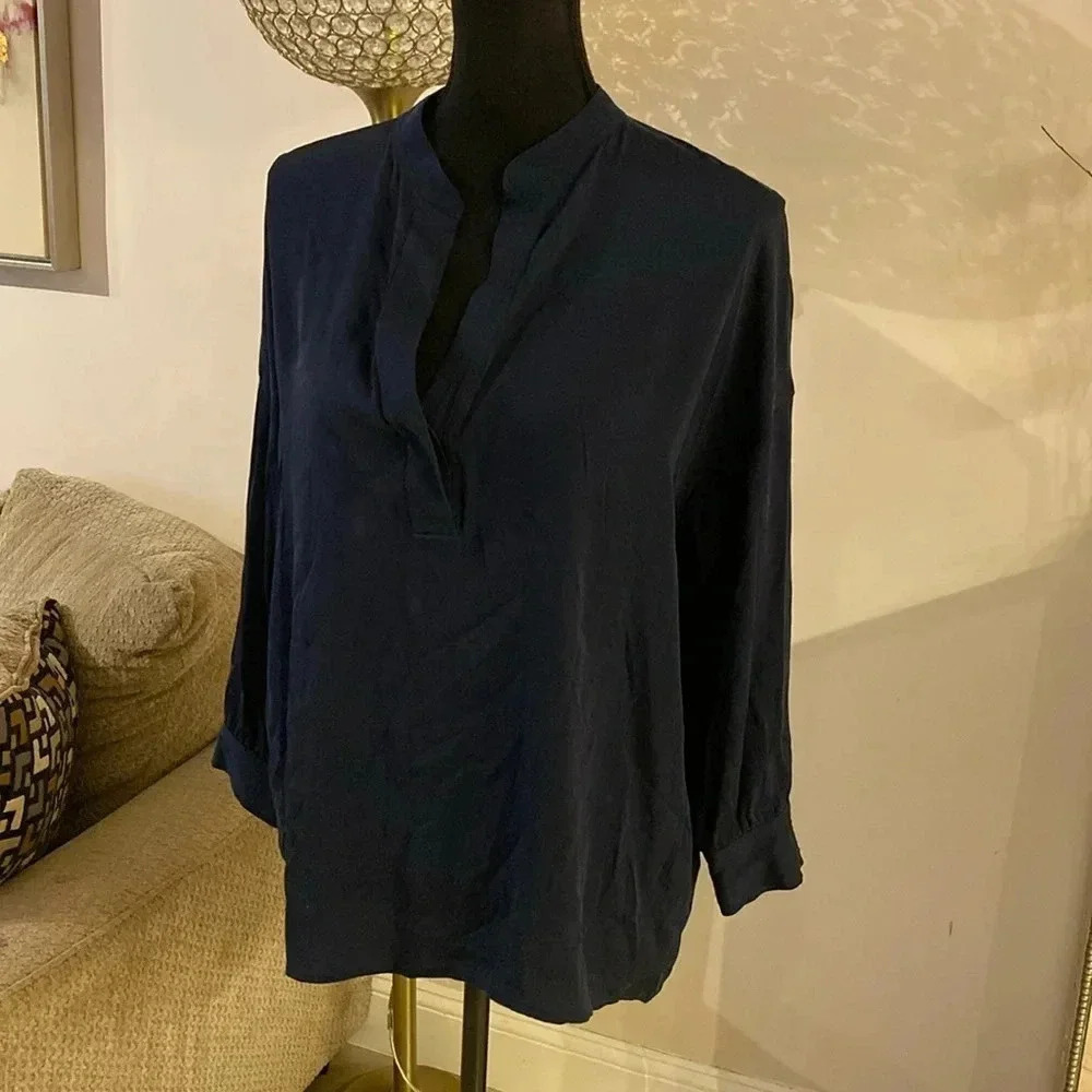 Vince silk blouse size XS
